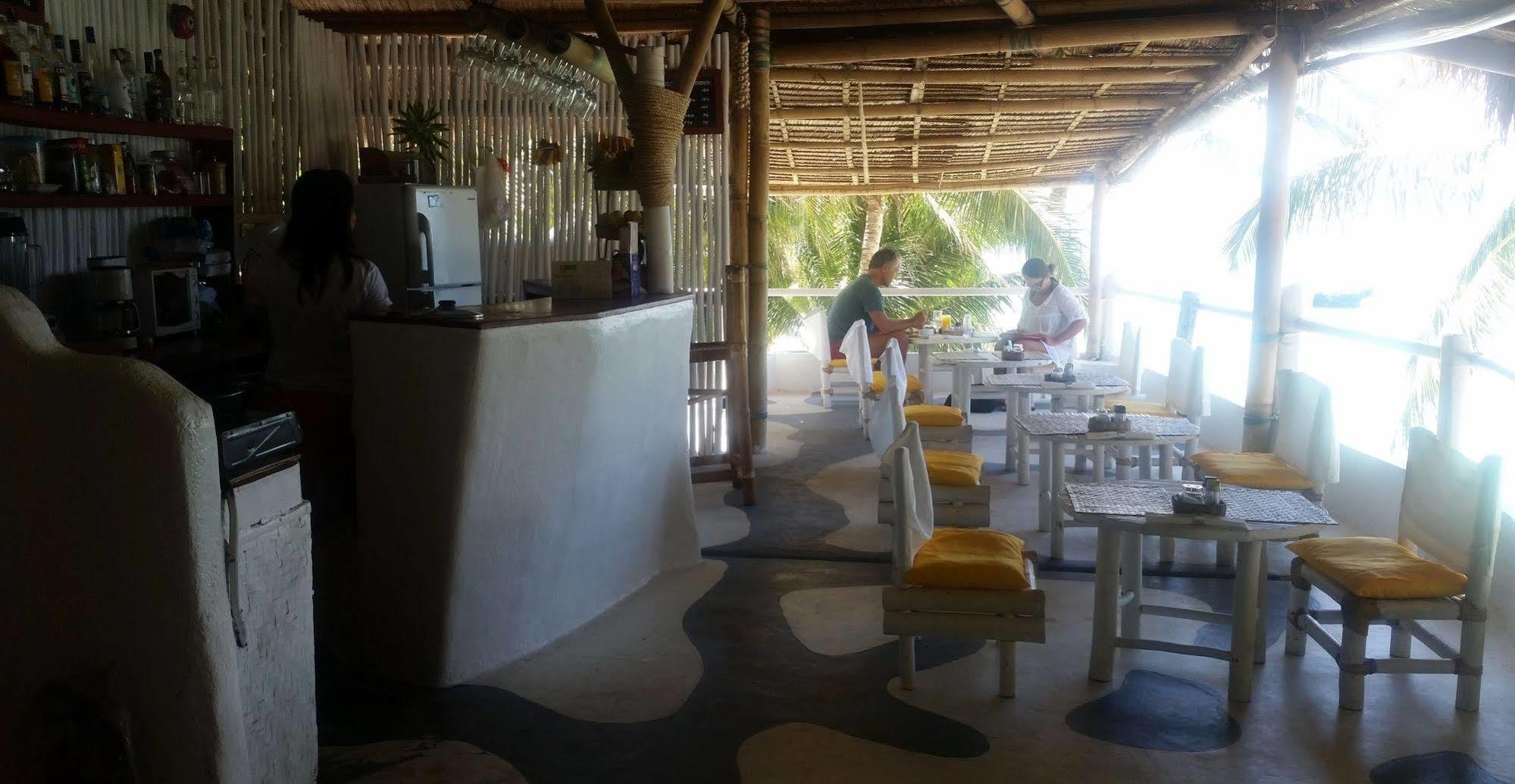 Artista Beach Villa Balabag  Esterno foto
