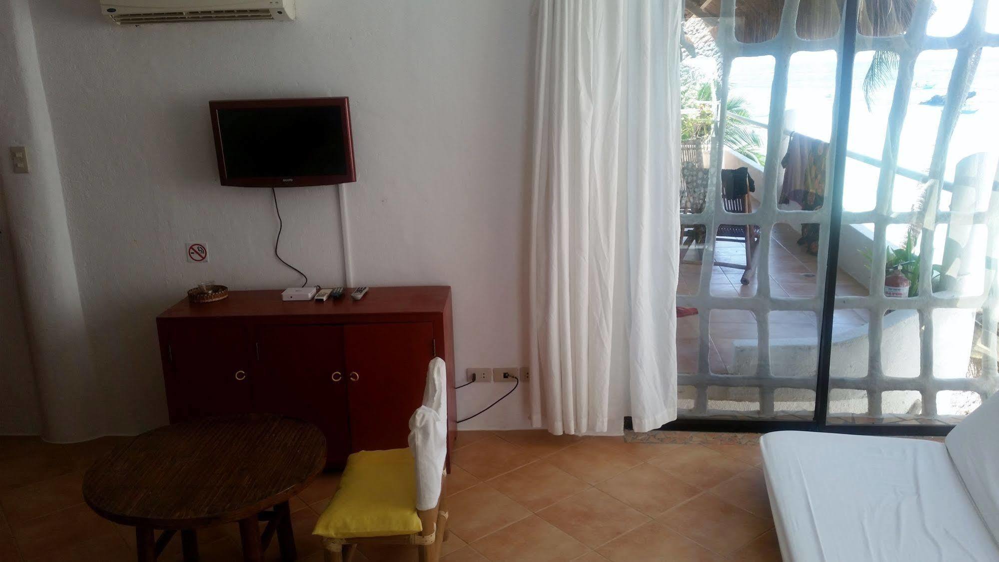 Artista Beach Villa Balabag  Esterno foto