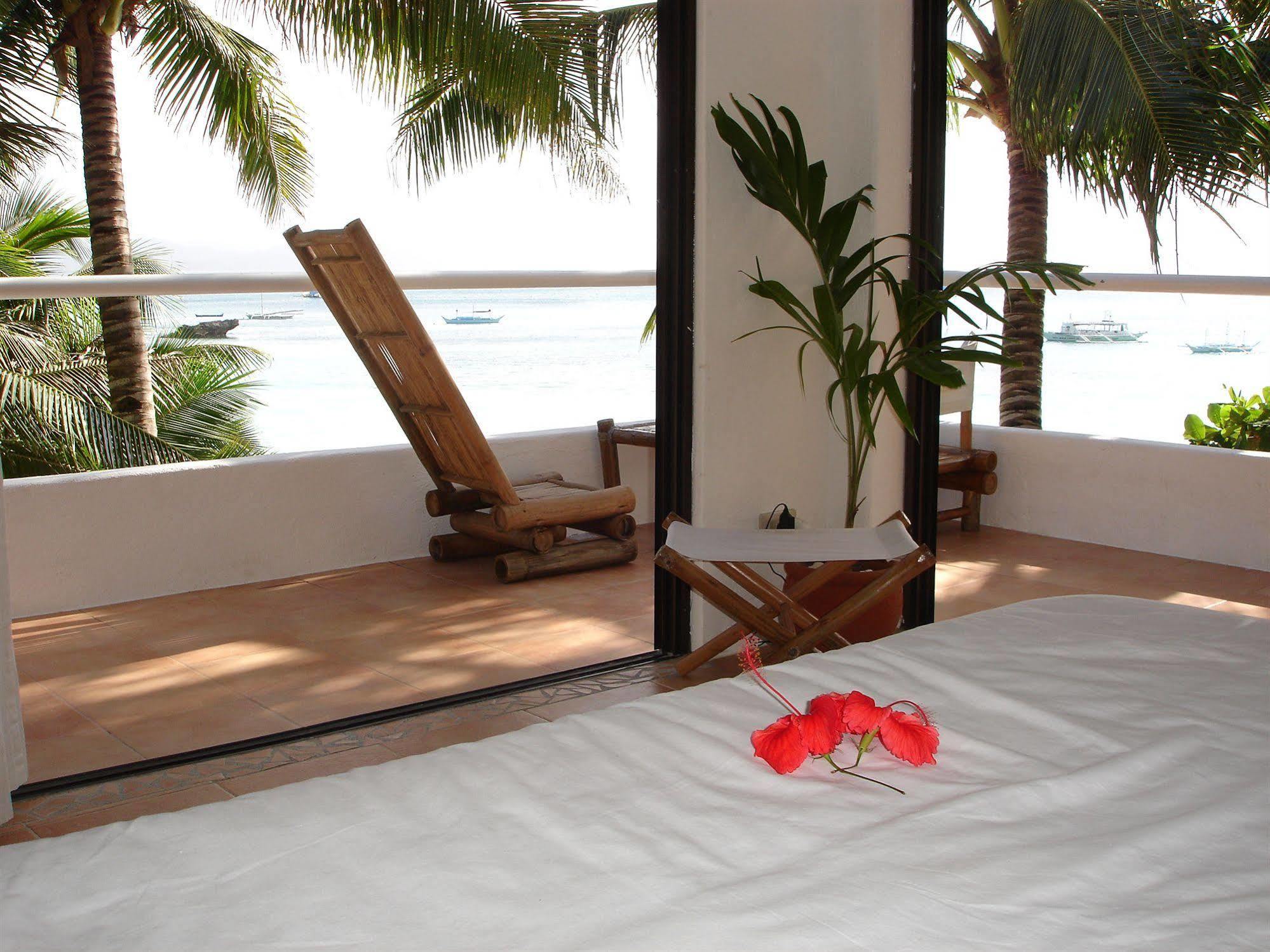 Artista Beach Villa Balabag  Esterno foto