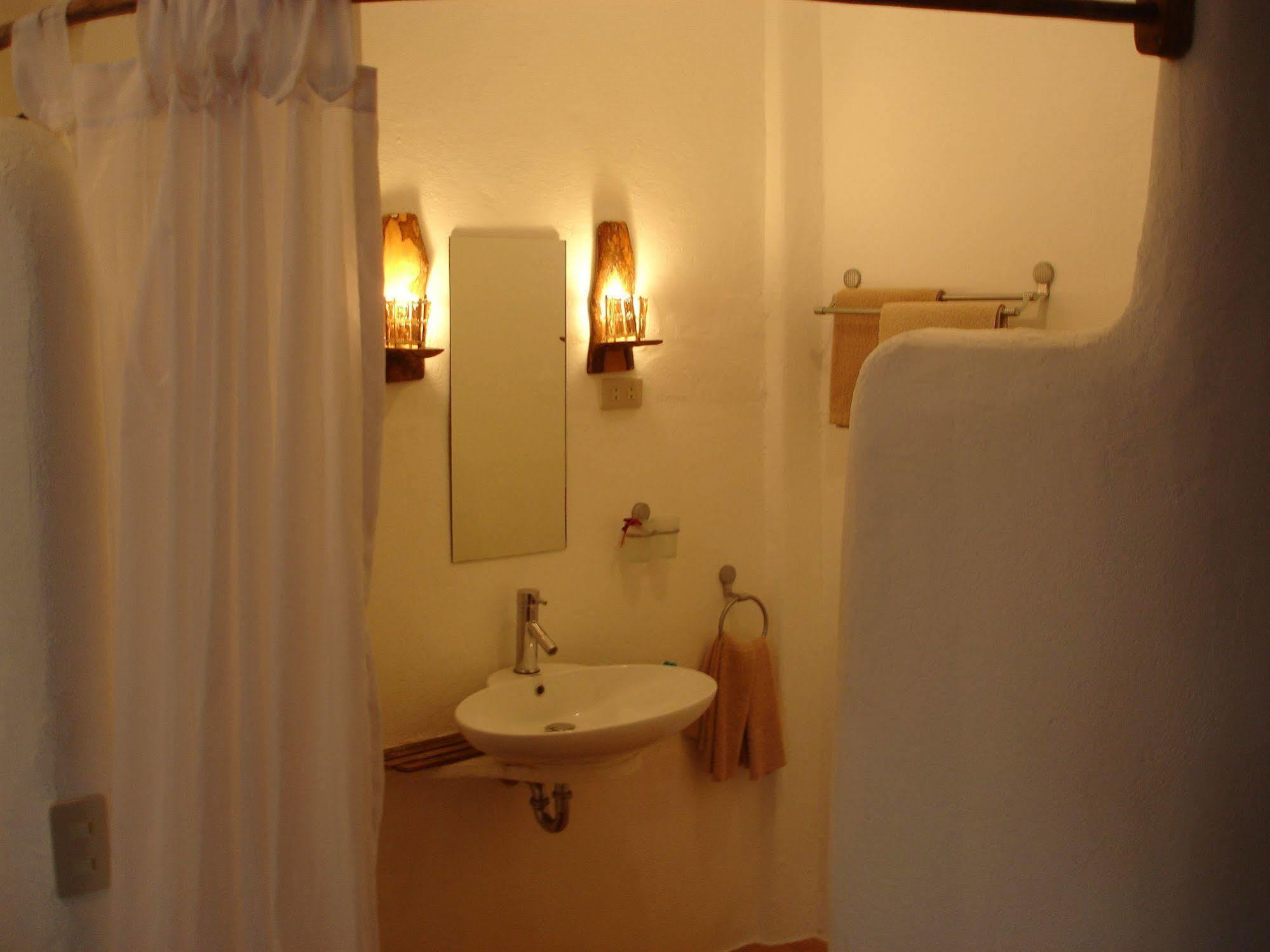 Artista Beach Villa Balabag  Esterno foto