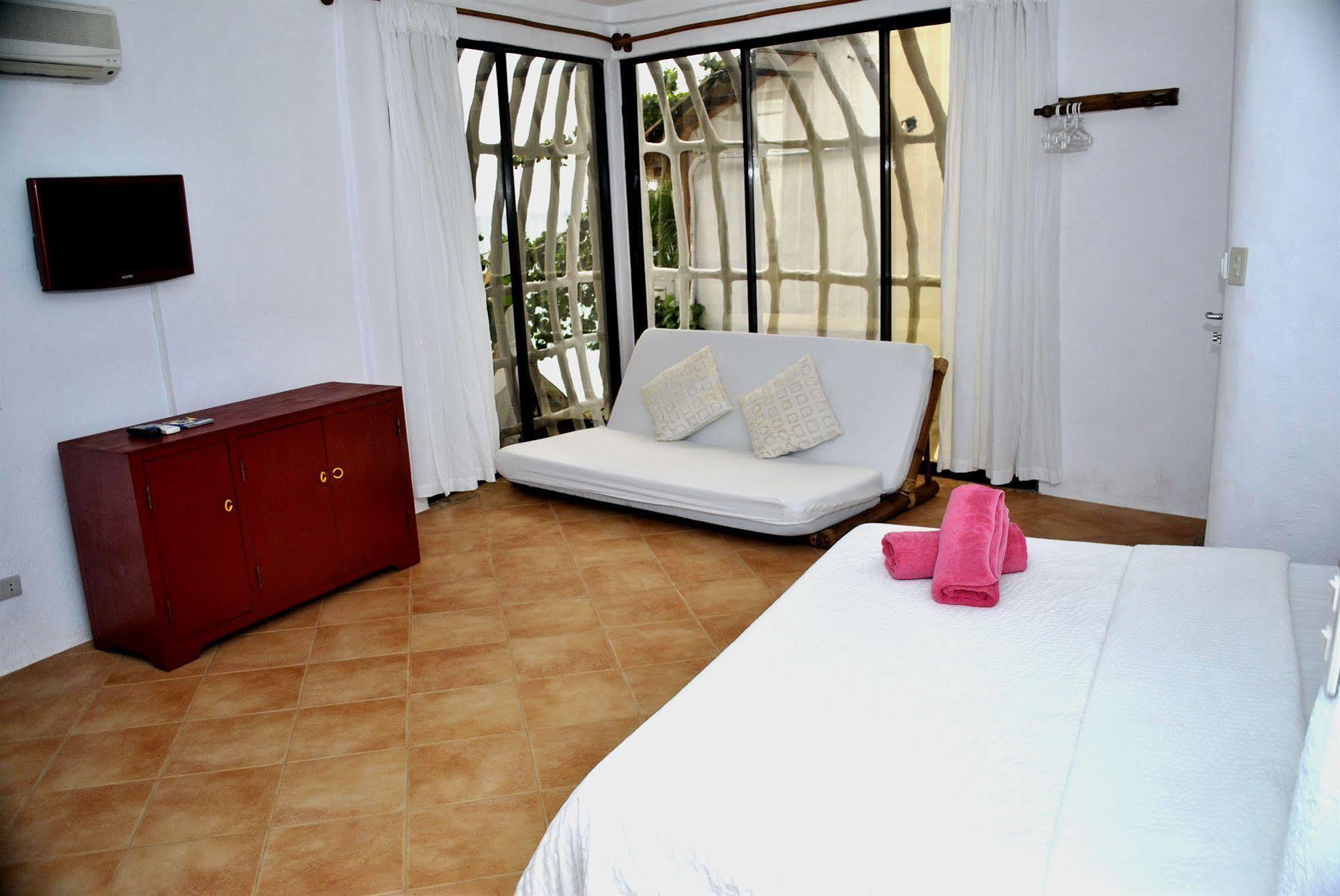 Artista Beach Villa Balabag  Esterno foto