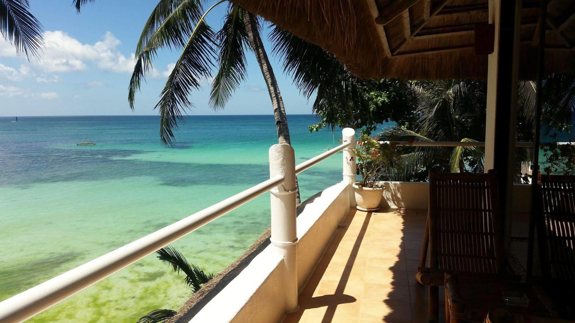Artista Beach Villa Balabag  Esterno foto